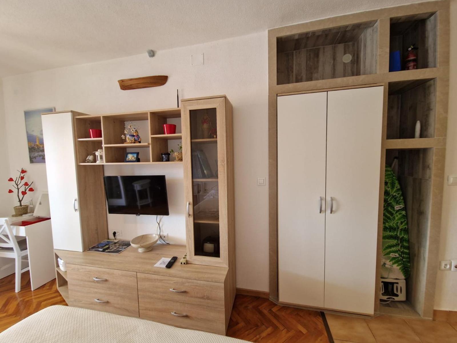 Studio Apartment Riva Sumartin Exteriör bild