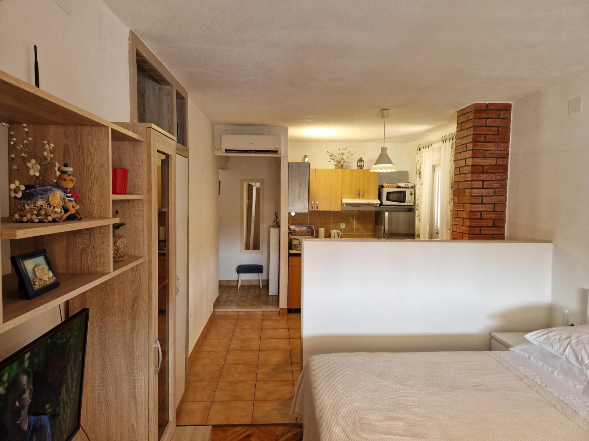 Studio Apartment Riva Sumartin Exteriör bild