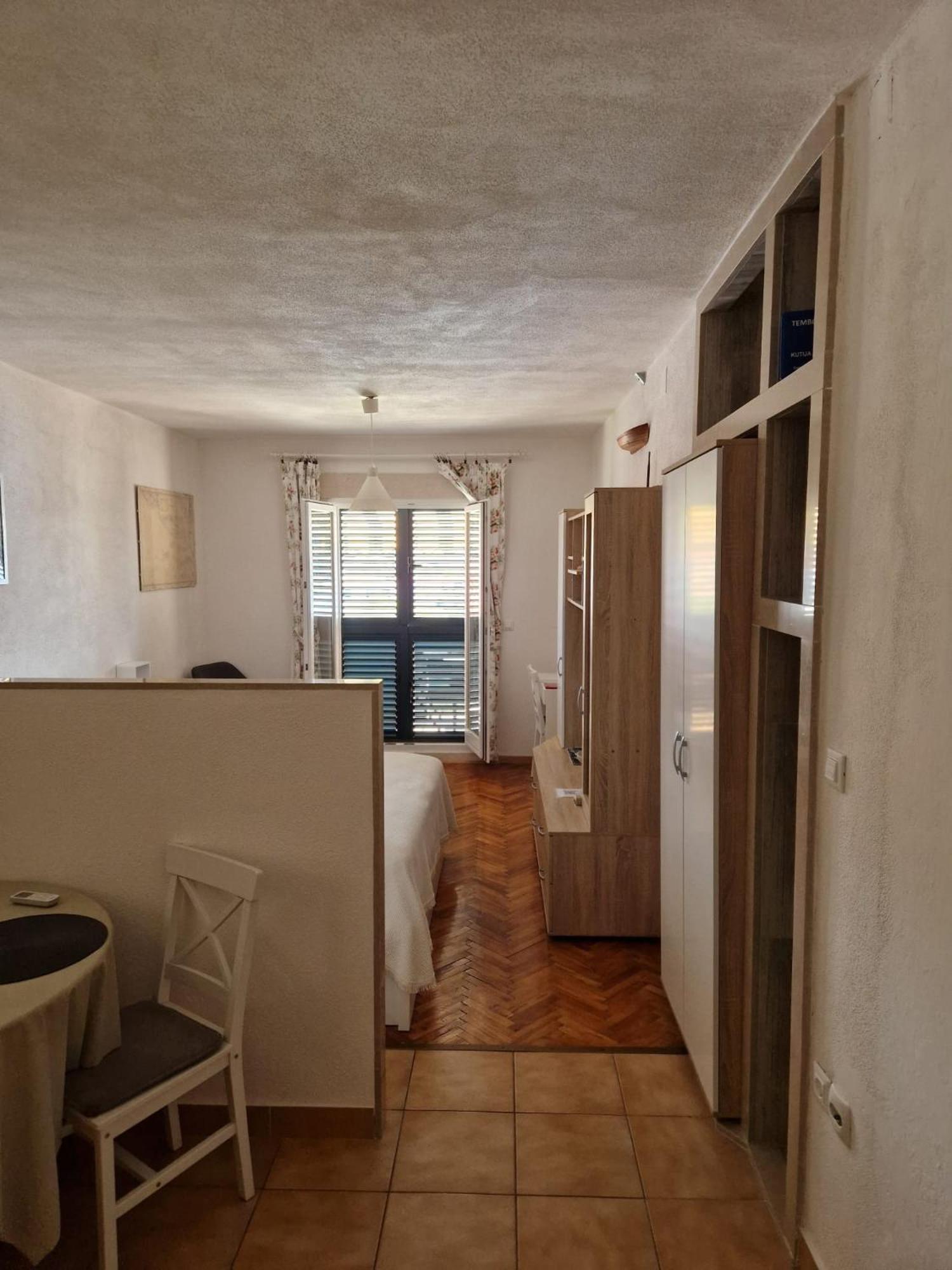 Studio Apartment Riva Sumartin Exteriör bild